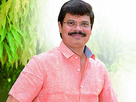 అడ్వాన్స్ తిరిగి ఇచ్చేసిన బోయపాటి.. కారణం బాలయ్యేనా!