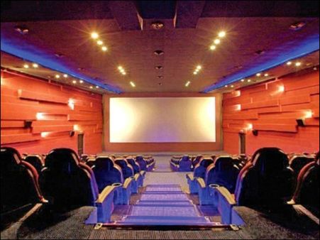 ఇకపై పైరసీ చేస్తే 3 ఏళ్ళు జైలుశిక్ష, 10 లక్షల జరిమానా!