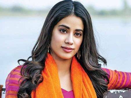 దొంగదెబ్బ తీయడం పోరాటమా? పాక్ పత్రికను కడిగేసిన జాన్వీకపూర్