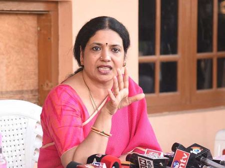 పోలీస్ స్టేషన్లో జీవితా రాజశేఖర్.. దాడి చేశారంటూ ఫిర్యాదు, ఏం జరిగిందంటే?