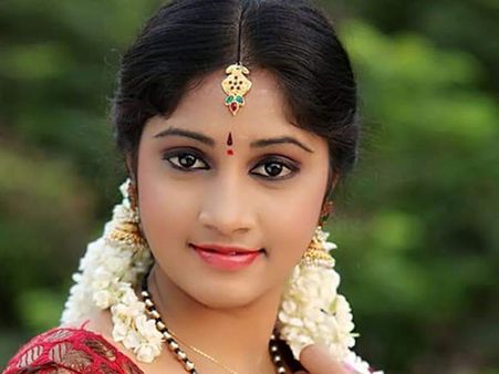 టివి నటి ఝాన్సీ ఆత్మహత్య.. ప్రియుడితో సహజీవనం, విషాదానికి అసలు కారణం ఇదే!