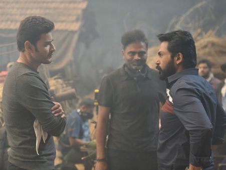 మహర్షి సెట్‌లో హీరో కార్తీ.. మహేష్‌తో ముచ్చట్లు!