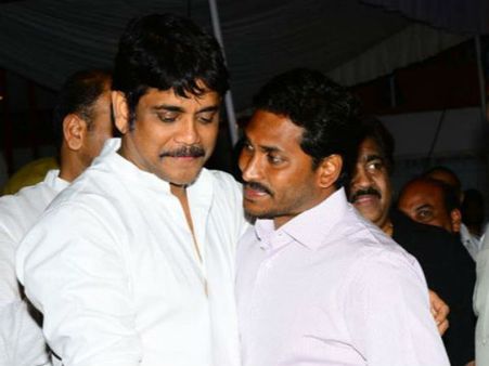 రాజకీయాల్లోకి నాగార్జున? వైఎస్ జగన్‌తో భేటీ అందుకేనా?