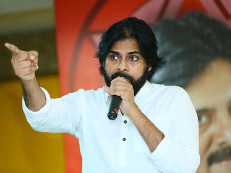 మిమ్మల్ని నమ్మించడమంటే నాకు చిరాకు... అభిమానికి పవన్ కళ్యాణ్ రిప్లై!