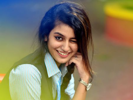 లవర్స్ డే మరో ప్రేమసాగరం, ప్రేమదేశం.. బాహుబలి తర్వాత ప్రియా వారియర్.. గురురాజ్