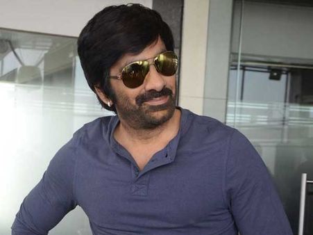 డిస్కోరాజా కథపై అసంతృప్తిగా రవితేజ!