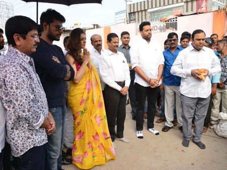 సందీప్ కిషన్, హన్సిక ‘తెనాలి రామకృష్ణ’ షురూ...