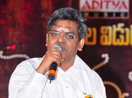 తెలంగాణ ప్రభుత్వానికి థాంక్స్, నా సాహితీ వ్యవసాయానికి గుర్తింపు: ‘పద్మశ్రీ’పై సిరివెన్నెల