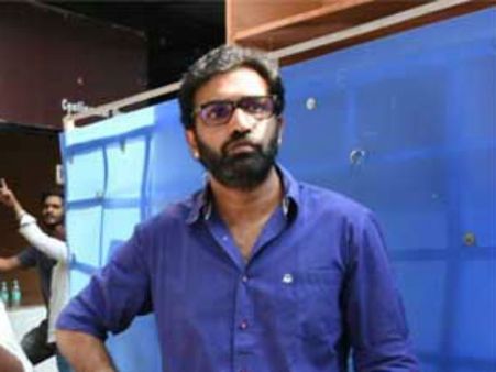 నందమూరి హీరో రెస్టారెంట్ కూల్చివేత.. రాత్రి సమయంలో అలాంటి పనులు!