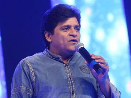 రాఘవేంద్ర రావు ఆపిల్‌కు కోట్లల్లో మార్కెట్.. మోహన్ బాబు ప్రతి స్టూడెంట్ జేబులో.. అలీ!