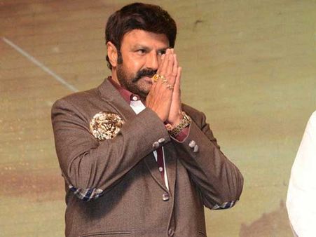 అల్లరి మూకలు అనుకున్నా.. మీడియా మిత్రులారా సారీ: బాలయ్య వివరణ