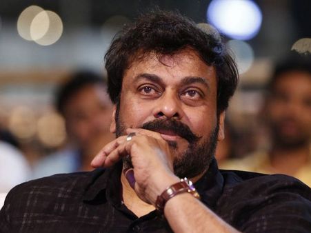 అజ్ఞాతంలోకి చిరంజీవి.. మెగా హీరోల మౌనం.. దిక్కుతోచని పరిస్థితుల్లో పవన్, నాగబాబు