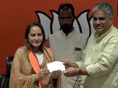 ప్రతీకారం దిశగా జయప్రద.. బీజేపీలో చేరిన సినీ నటి