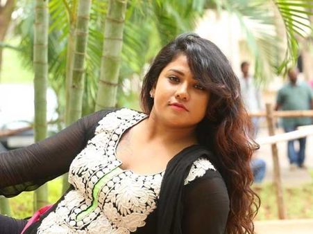 ఆ కసితో పెళ్లి చేసుకున్నా.. రెండు లవ్ ఫెయిల్యూర్స్.. నా జీవితానికి వాడు చాలు!