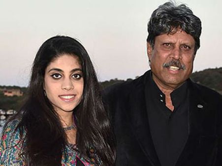 బాలీవుడ్‌లోకి క్రికెట్ లెజెండ్ కుమార్తె!