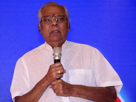 కృష్ణగారు మాట్లాడితే ఆపగలరా? ‘మా’ సాక్షిగా కోట శ్రీనివాసరావు నోరు నొక్కేసే ప్రయత్నం!