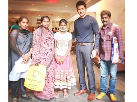 క్యాన్సర్ బాలికకు మహేష్ బాబు చేయూత.. అభిమానితో ప్రేమగా!