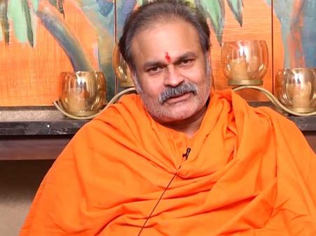 బాబా అవతారం ఎత్తిన నాగబాబు.. ఈ సారి టార్గెట్ ఎవరంటే?