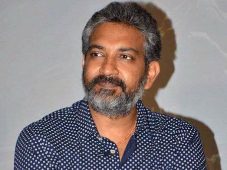 రాజమౌళి ప్రయత్నాలు ఫెయిల్... డబ్బు మనిషిని కాదంటూ హీరోయిన్ సందేశం?