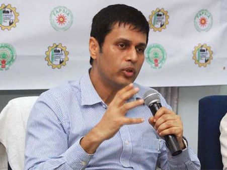 ‘లక్ష్మీస్ ఎన్టీఆర్’ రిలీజ్ ఆపాలంటూ ఫిర్యాదుపై... ఎలక్షన్ కమీషన్ ఫస్ట్ రియాక్షన్!