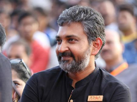 రాజమౌళి వింటున్నారా.. అవెంజర్స్ నటుడికి బాహుబలి 3లో చాన్స్ కావాలట!