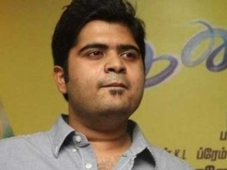 ముస్లిం యువతితో శింబు తమ్ముడు.. సంచలన నిర్ణయానికి కారణం ఇదే!