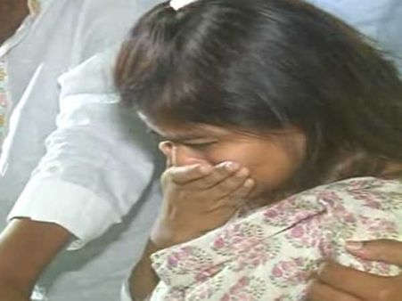 షాక్‌లో మంచు ఫ్యామిలీ.. కన్నీరు మున్నీరుగా విలపించిన విష్ణు భార్య!