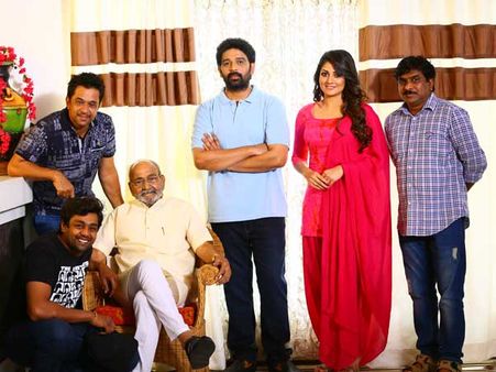 కళాతపస్వి కే విశ్వ‌నాథ్ చేతుల మీదుగా.. ఇద్ద‌రు టీజ‌ర్ విడుద‌ల‌