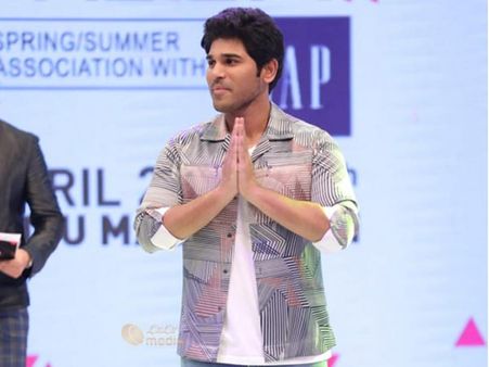 కేరళలో అల్లు శిరీశ్‌కు క్రేజీ అవార్డు.. మోహన్‌లాల్‌తో కలిసి..