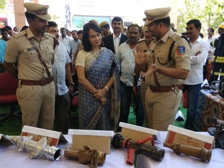 ప్రాణాలను కాపాడాలి.. సామాజిక కార్యక్రమంలో అమల అక్కినేని..