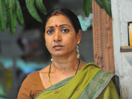 అమనిని ప్రతీ కొడుకు తల్లిగా చూసుకొంటారు.. ఉదాత్తమైన పాత్రలో