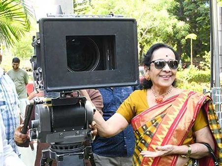 30 ఏళ్ల తర్వాత జమున రీఎంట్రీ.. ఫాక్ష్యన్ చిత్రంలో కీలక పాత్ర