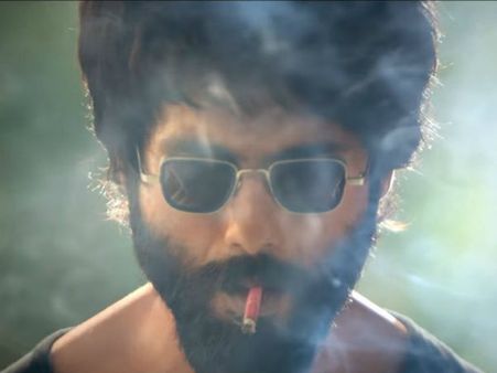 కబీర్ సింగ్ నోట.. మాదర్ XX.. హిందీ అర్జున్ రెడ్డి టీజర్ రిలీజ్.. షాహిద్ కేక!