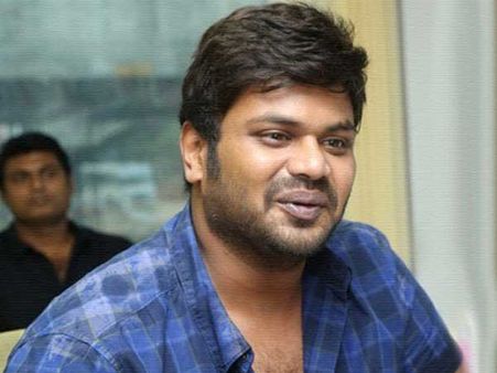 అప్పుడు వారి శాడిజం, ఇపుడు వీరి నిర్లక్ష్యం.. దీన్ని ఆపేదెవరు? మంచు మనోజ్ ఆవేదన