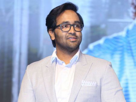 12 ఏళ్ల తర్వాత సెట్ అయిన ఢీ కాంబినేషన్.. ప్రకటించిన మంచు విష్ణు!