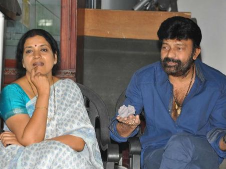 ‘లక్ష్మీస్ ఎన్టీఆర్’ తీసేటప్పుడు వాడు ఎక్కడికి పోయాడు? నా కూతుళ్లకు బూతులు: జీవిత రాజశేఖర్