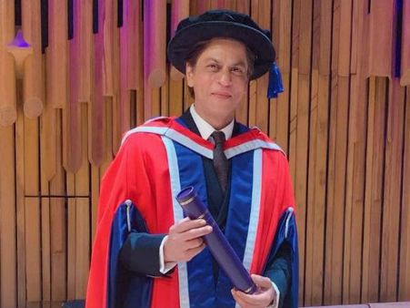 షారుక్ ఖాన్‌కు లండన్ వర్సిటీ గౌరవ డాక్టరేట్.. గుండెను కరిగించే ప్రసంగం