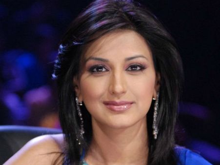 చస్తానని అనుకోలేదు.. కానీ భ్రమల్లో బతికానని తెలిసింది.. సొనాలి బింద్రే ఎమోషనల్