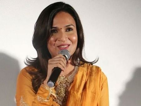 వాడు వచ్చే వరకు తాళి కట్టను అన్నారు.. భర్త గురించి సౌందర్య రజనీకాంత్!