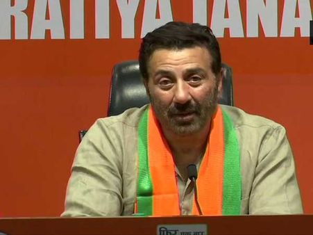 బీజేపీలోకి బాలీవుడ్ హీరో సన్నీ డియోల్... ఐదేళ్లు ఆయనే ప్రధాని అంటూ..