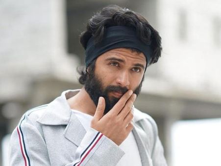 నిర్మాతగా విజయ్ దేవరకొండ... బంపర్ ఛాన్స్ కొట్టేసిన టీవీ నటి!