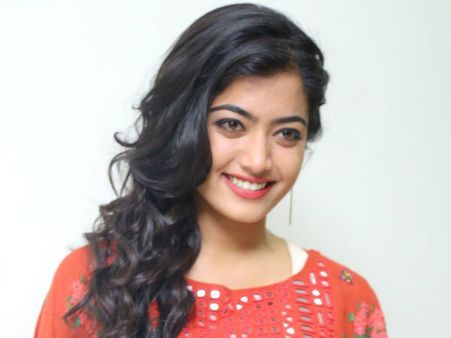 అలా ఉండటమే నాకిష్టం.. కెమెరా ముందైనా అలాగే చేస్తా: రష్మిక మందన్న