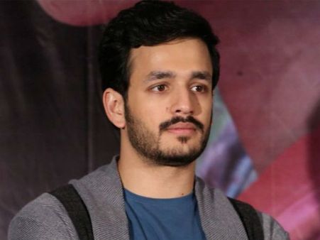 అఖిల్ నెక్ట్స్ మూవీలో నాగార్జున పైసా కూడా పెట్టడం లేదట!