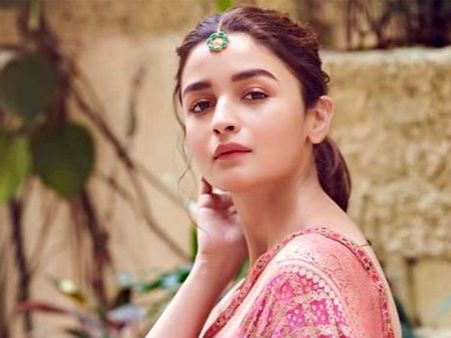 ‘RRR’ హీరోయిన్‌కు అరుదైన గౌరవం, మోస్ట్ డిజైరబుల్ ఉమెన్!