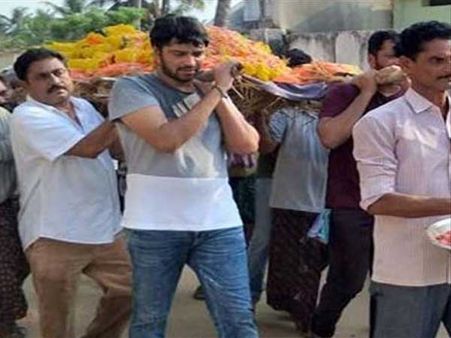 టాలీవుడ్ స్టార్ అల్లరి నరేష్ ఇంట విషాదం