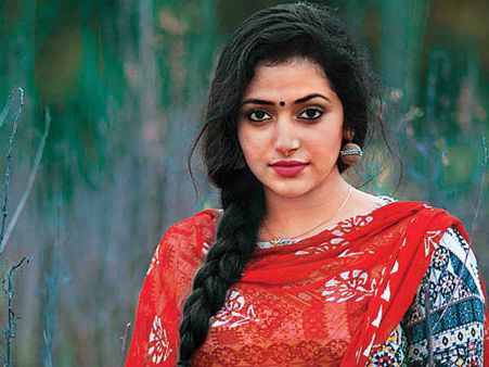 గర్బం దాల్చిన యువనటి.. బాయ్‌ఫ్రెండ్‌తో 23 ఏళ్ల వయసులోనే..