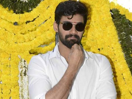 గుడ్డి నమ్మకం కొంప ముంచిందా? తండ్రికి బెల్లంకొండ శ్రీను క్షమాపణ.. ఏం జరిగిందంటే!