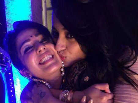 త్రిష, ఛార్మి పెళ్లాడబోతున్నారా? మన దేశంలో చట్టాలు అనుకూలమా?