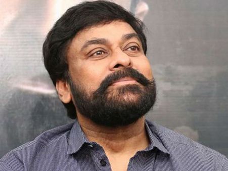 చిరంజీవినే ఎవరు మీరు అని ప్రశ్నించా.. ఆయన మాటలతో రోమాలు నిక్కబొడిచాయ్’