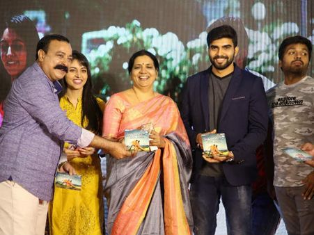 'ఎంతవారలైనా' సినిమా హిట్.. ఆడియో ఫంక్షన్లో దర్శకుడు అనిల్ రావిపూడి, నిర్మాత కె.అచ్చిరెడ్డి